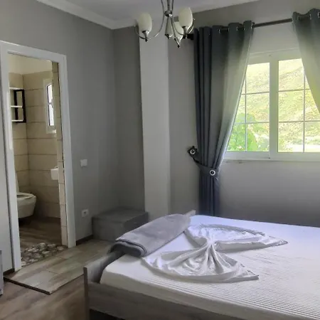 Hotel Tepelena Отель