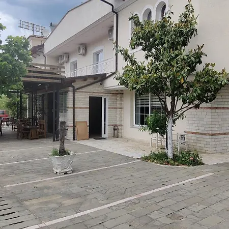 מלון Hotel Tepelena *